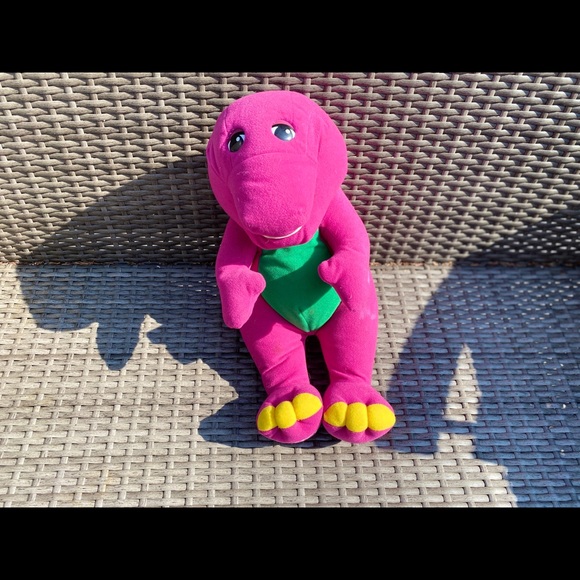Barney - Picture 3 of 4